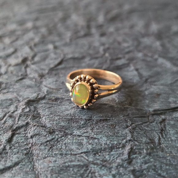 Opal Ring in Sterling silver size 7 - Picture 2 of 4